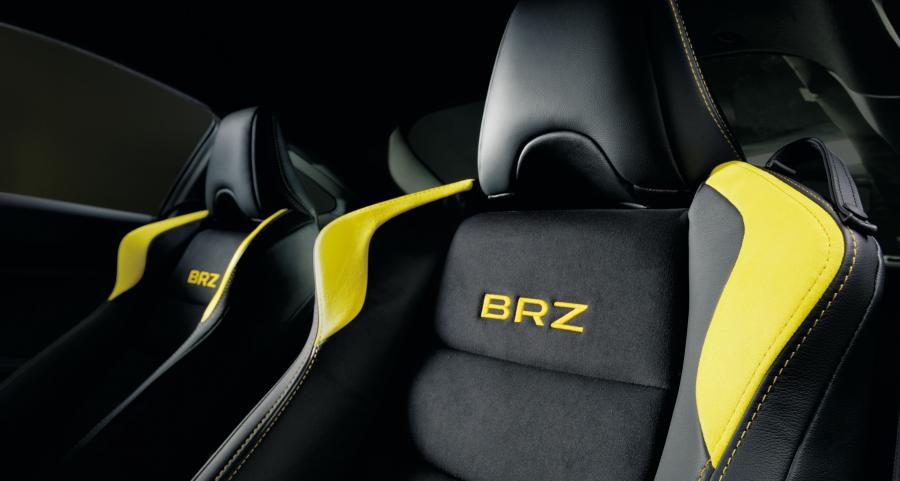 Детали интерьера Subaru BRZ GT Yellow Edition 2016 года  (JP) (фото 3 из 5)